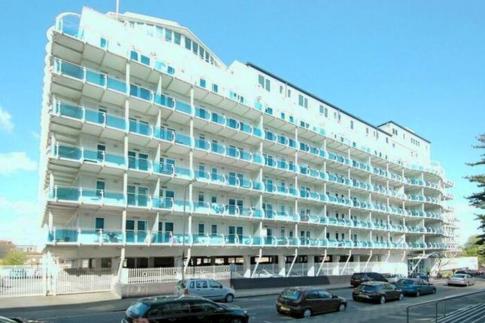 2 Bedroom Flat To Rent In Lyon Road, Harrow-On-The-Hill, Harrow HA1