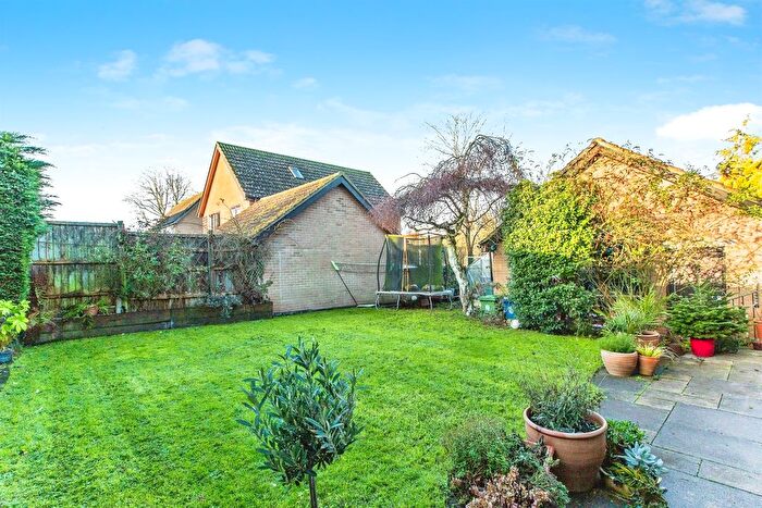 4 Bedroom Detached House For Sale In Baldwins Close, Bourn, Cambridge, CB23