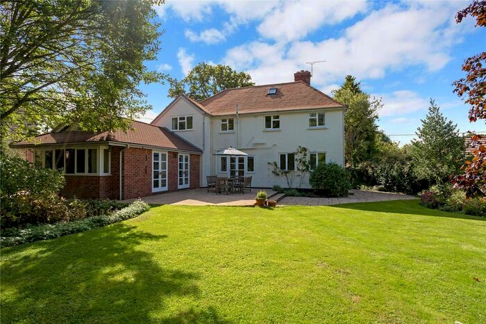 4 Bedroom Detached House For Sale In Cakers Lane, East Worldham, Alton, GU34