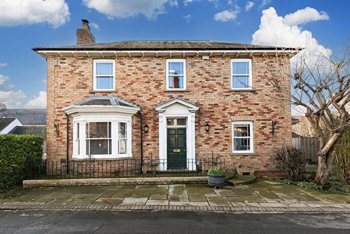 2 Bedroom Detached House For Sale In Deans Lane, Pocklington, York, YO42