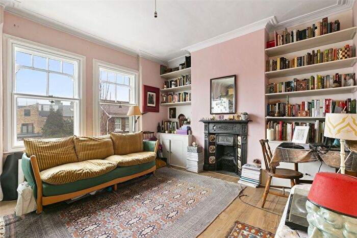 2 Bedroom Flat For Sale In Garratt Terrace, London, SW17