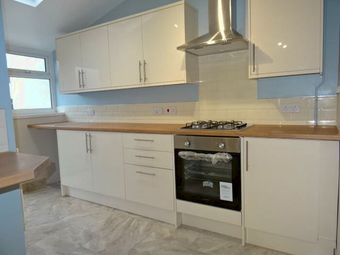 4 Bedroom Terraced House To Rent In Queen Street, Treforest, Pontypridd, CF37