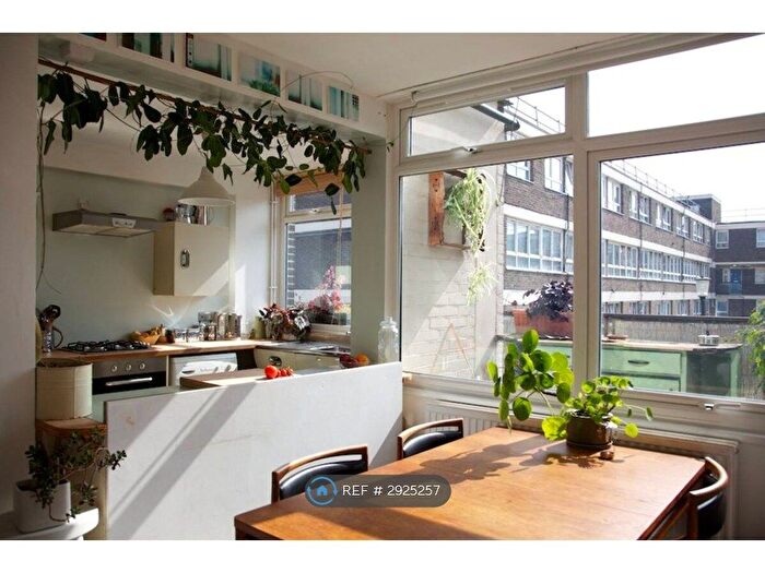 4 Bedroom Maisonette To Rent In Scriven Court, London, E8