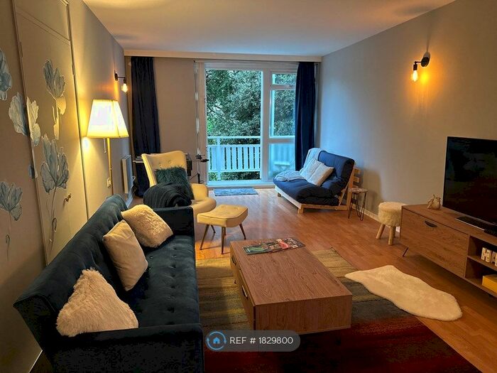 1 Bedroom Flat To Rent In Upper Richmond Road, London, SW15