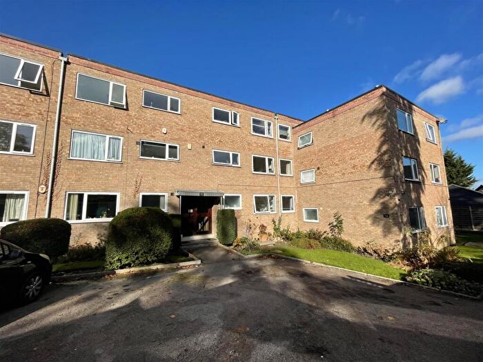 2 Bedroom Flat For Sale In Tiffany Court, Albert Road, Stoneygate, Leicester, LE2