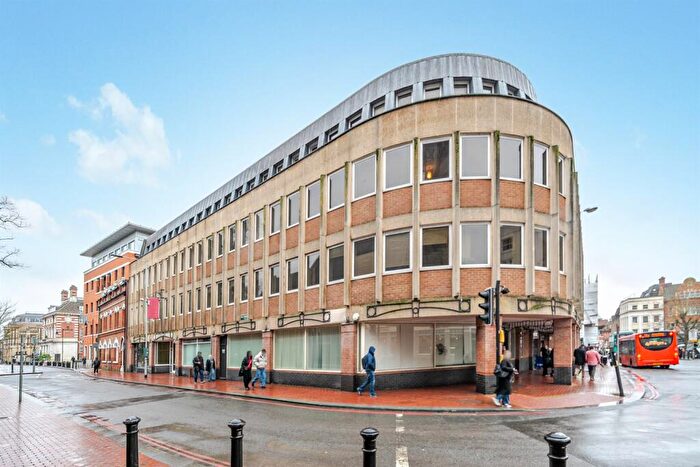 1 Bedroom Apartment To Rent In Sussex House, The Forbury, Reading, RG1