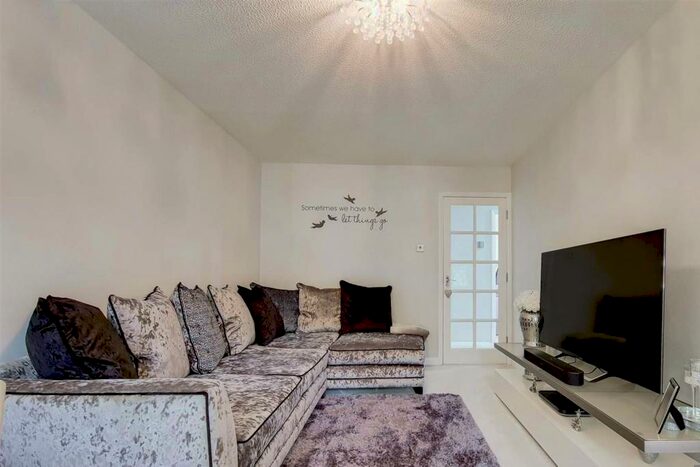 1 Bedroom Maisonette To Rent In Whisperwood Close, Harrow Weald, Harrow, HA3