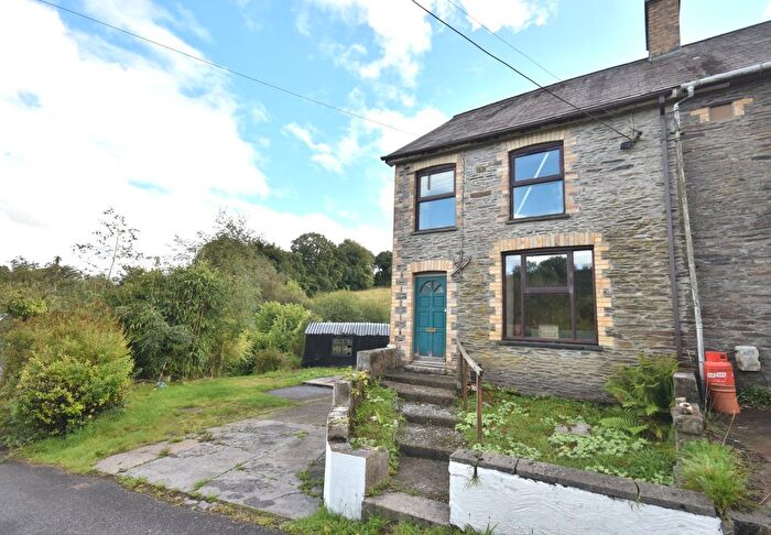 4 Bedroom Semi-detached House For Sale In Dolgran, Pencader, SA39