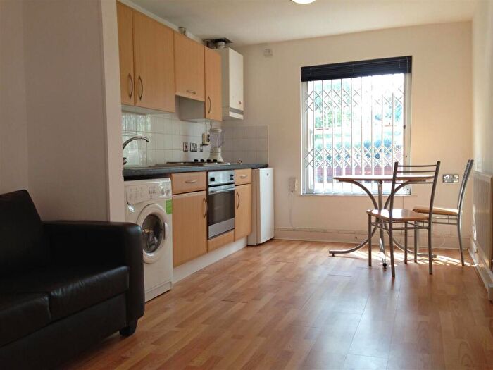 1 Bedroom Apartment To Rent In Evington Road, Leicester, LE2