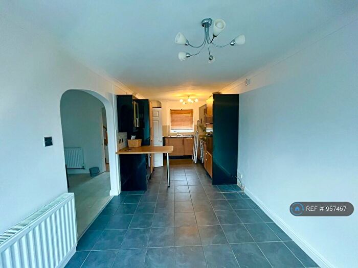 3 Bedroom End Of Terrace House To Rent In Courtney Road, Bristol, BS15