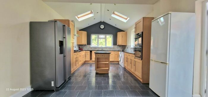 4 Bedroom Property To Rent In Rickmansworth Road, Watford, WD18