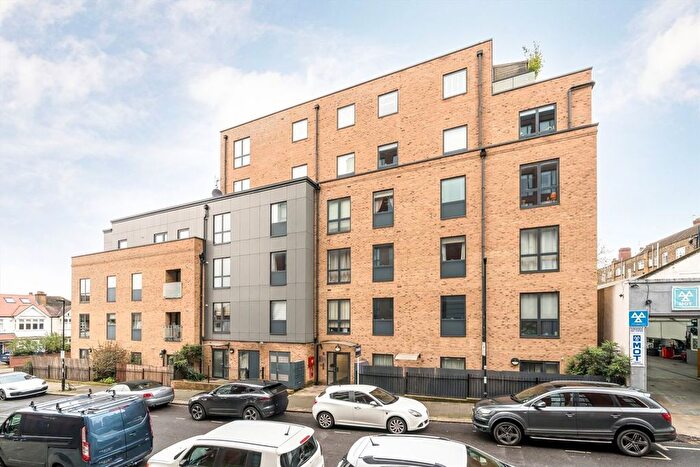 2 Bedroom Flat For Sale In Ardwell Road, Streatham, SW2