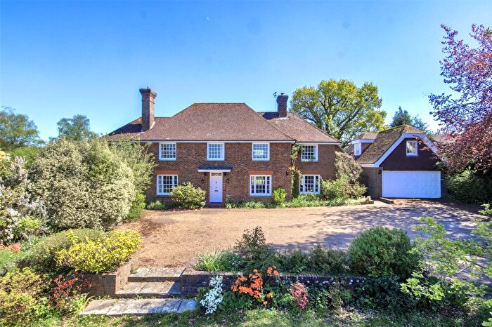 4 Bedroom Detached House For Sale In East Weald Drive, Tenterden, Kent, TN30