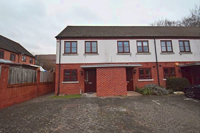 2 Bedroom Terraced House To Rent In Vernhams Mews, Rooksdown, RG24