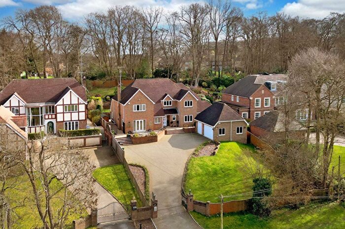 5 Bedroom Country House For Sale In Bottom Lane, Seer Green, Beaconsfield, Buckinghamshire, HP9