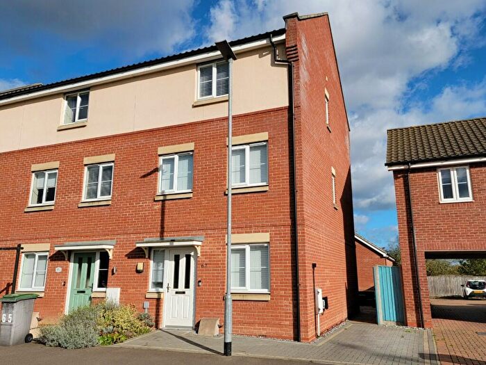 4 Bedroom Town House For Sale In Masons Drive, Great Blakenham, Ipswich, Suffolk, IP6