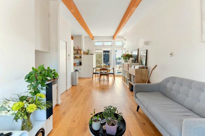 1 Bedroom Flat To Rent In Carysfort Road, London, N16