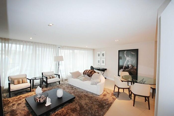2 Bedroom Apartment To Rent In Bezier Apartments, City Road, Old Street, Shoreditch, London, EC1Y