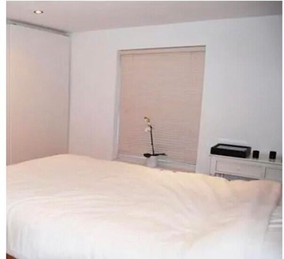 2 Bedroom Semi-Detached House For Sale In Cromwell Road, Warley, Brentwood, Essex, CM14