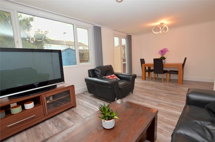 3 Bedroom Terraced House To Rent In Hereford Walk, Basildon, Essex, SS14