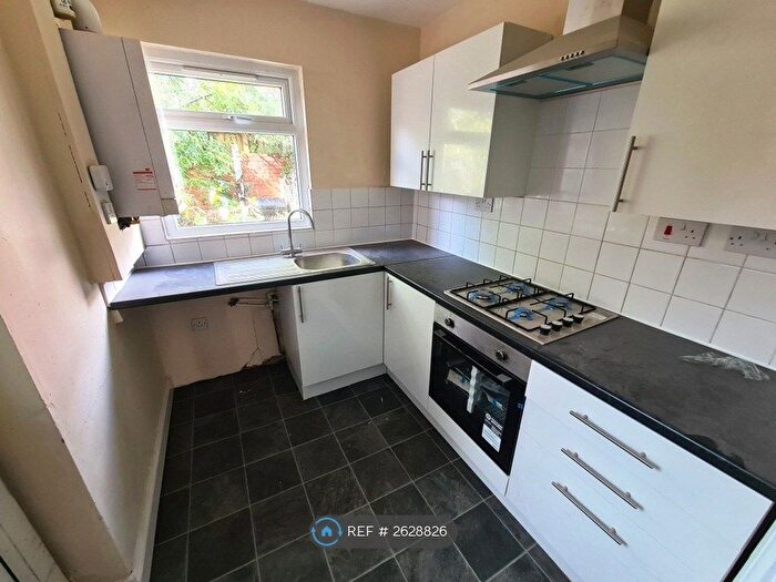 2 Bedroom Terraced House To Rent In Caistor Street, Stockport, SK1