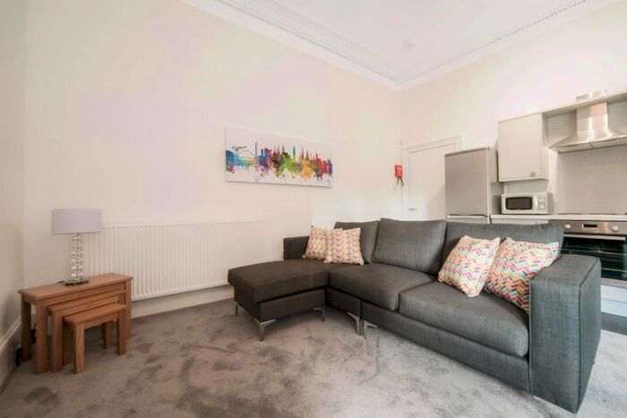 2 Bedroom Flat To Rent In Alexandra Parade, Dennistoun, Glasgow, G31