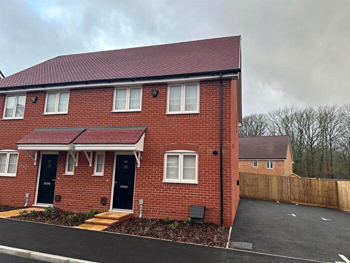 3 Bedroom Semi-Detached House To Rent In Hart Road, Whiteley, Fareham, SO30