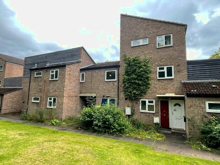 2 Bedroom Maisonette To Rent In Dunsheath, Telford, Shropshire, TF3