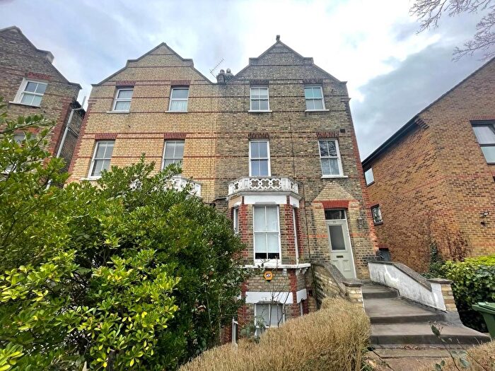 1 Bedroom Flat To Rent In Charleville Circus, Sydenham, London, SE26