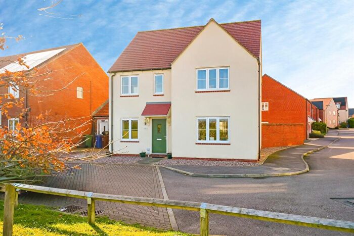 4 Bedroom Detached House For Sale In Swift Drive, Bodicote, Banbury, OX15