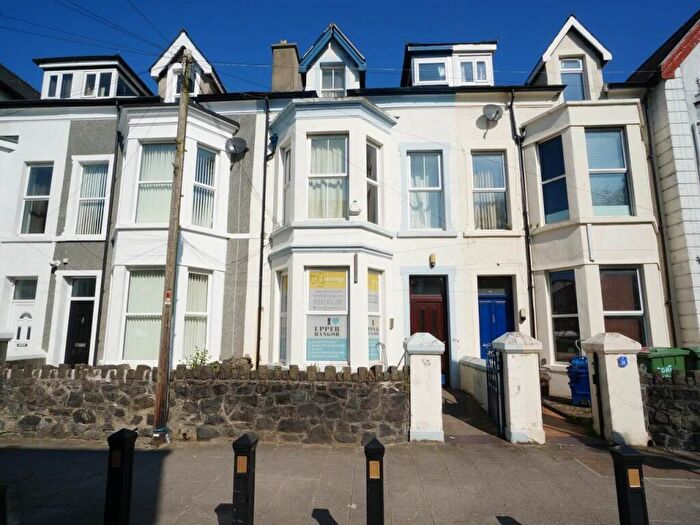 8 Bedroom House For Sale In College Road, Bangor, LL57