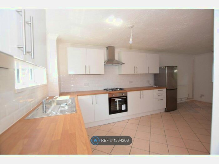4 Bedroom Terraced House To Rent In Chevers Pawen, Basildon, SS13
