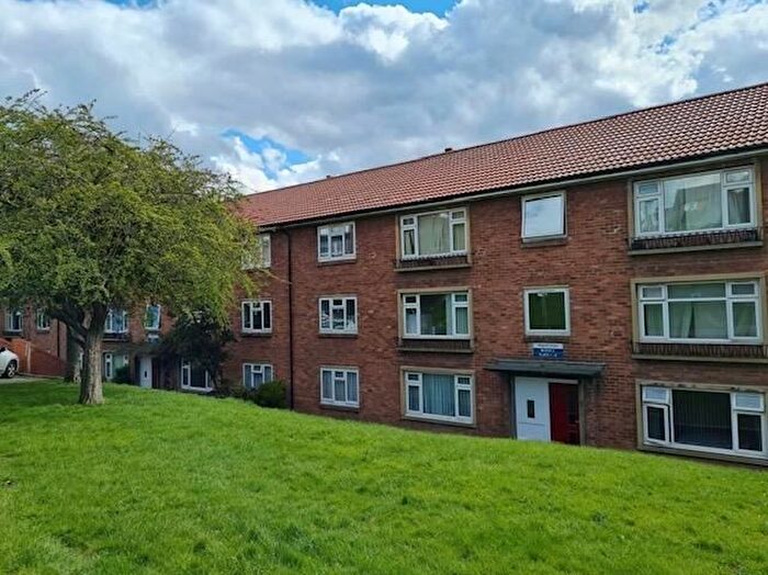 2 Bedroom Maisonette To Rent In Regent Close, Horsforth, Leeds, LS18
