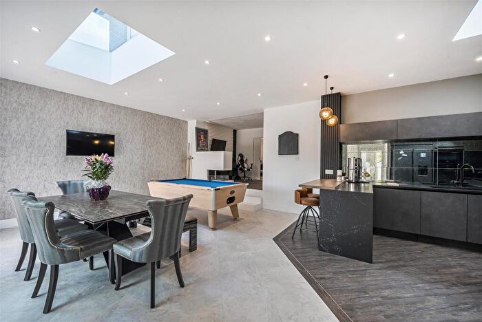 4 Bedroom Detached House For Sale In Tangier Way, Burgh Heath, Tadworth, KT20