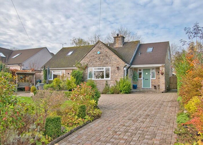 4 Bedroom Link Detached House For Sale In Church Lane, Thorpe, DE6