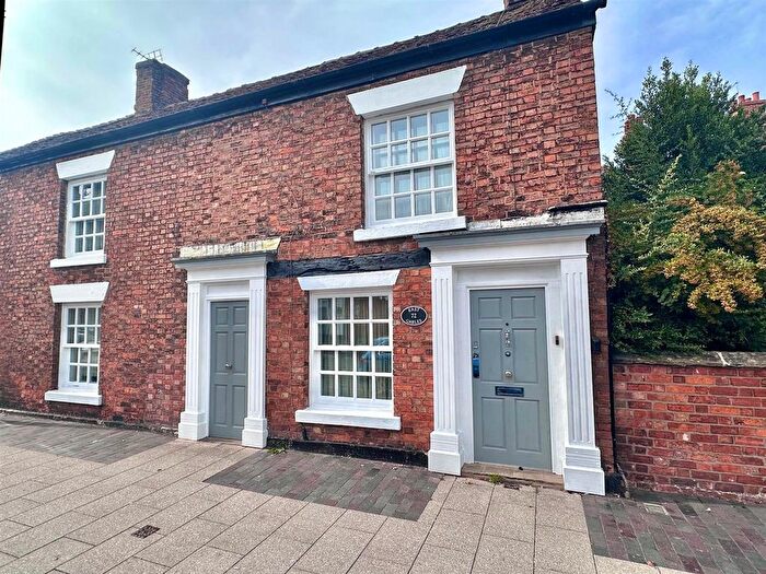 3 Bedroom Semi-Detached House For Sale In Welsh Row, Nantwich, Cheshire, CW5