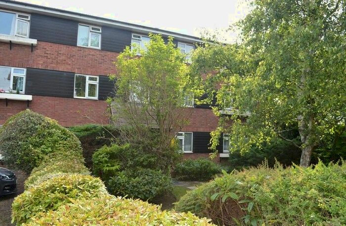 1 Bedroom Flat To Rent In The Stanfords, East Street, Epsom, Surrey, KT17
