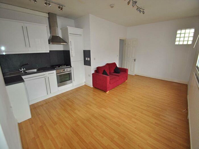 2 Bedroom Apartment To Rent In Great North Road, Barnet, EN5