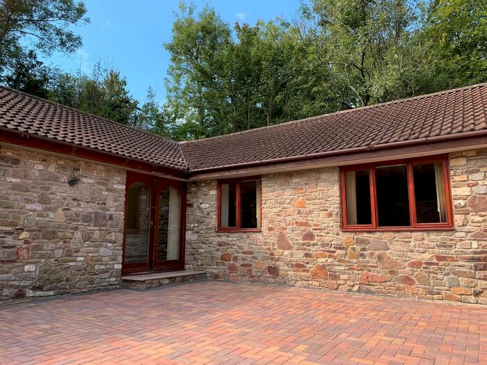 3 Bedroom Terraced Bungalow To Rent In Damery, GL12