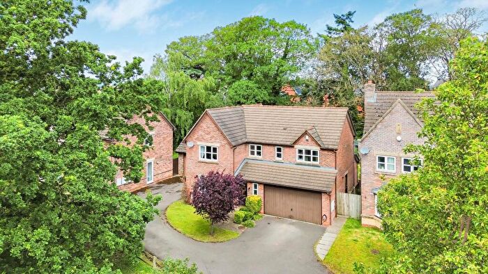 5 Bedroom Detached House For Sale In Court View, Stonehouse, GL10