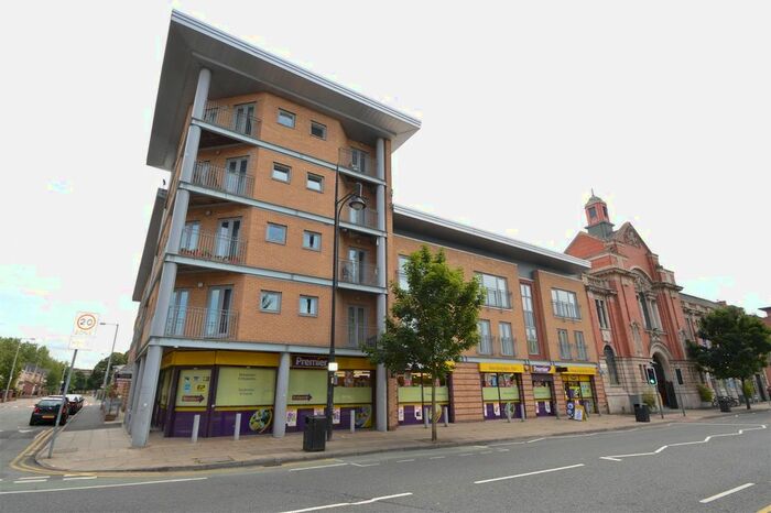 2 Bedroom Flat To Rent In Ancroft Street, Hulme, Manchester, M15
