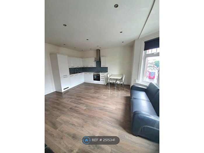 2 Bedroom Flat To Rent In Finchley Road, London, NW3