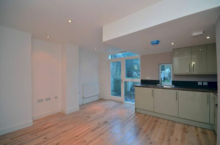 1 Bedroom Flat To Rent In St Pauls Road, Islington, London, N1