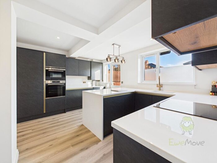 4 Bedroom Semi Detached House For Sale In Normanby Road, Worsley, Manchester, M28