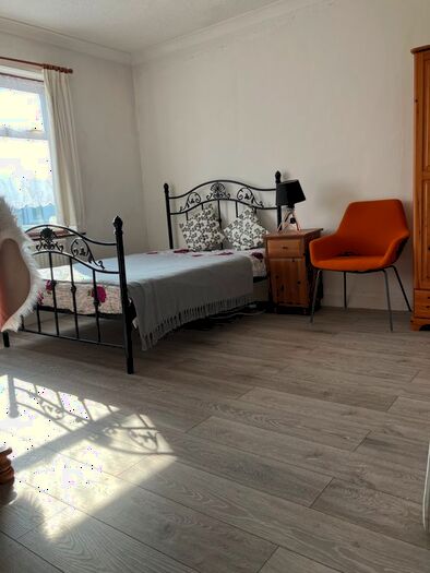 4 Bedroom Terraced House To Rent In Fishponds Road, London, SW17