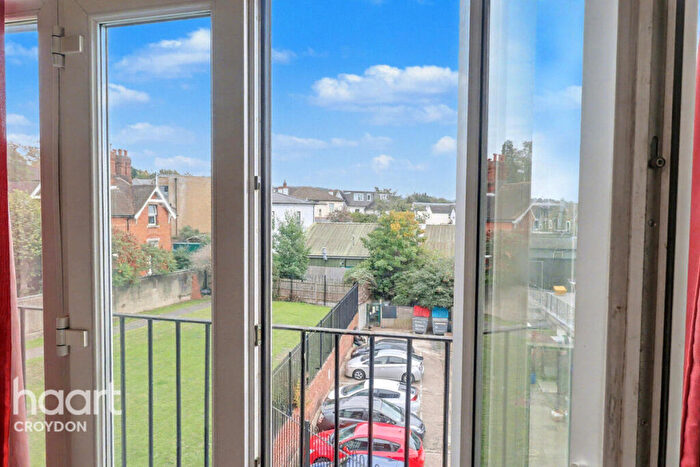 1 Bedroom Flat To Rent In Heathfield Road, Croydon, CR0