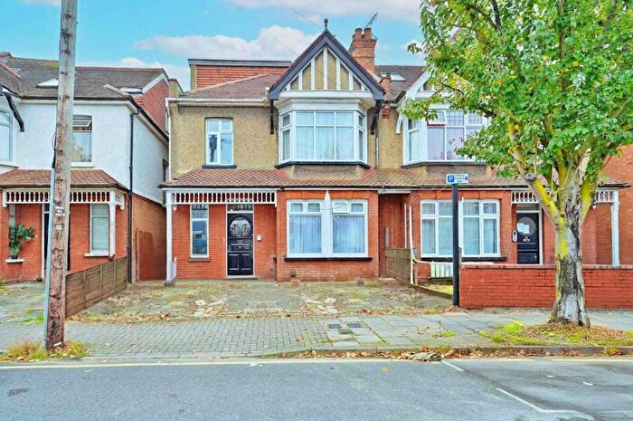 2 Bedroom Flat For Sale In Hindes Road, Harrow, HA1