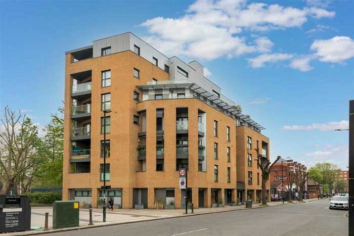 2 Bedroom Flat To Rent In George Row, London, SE16