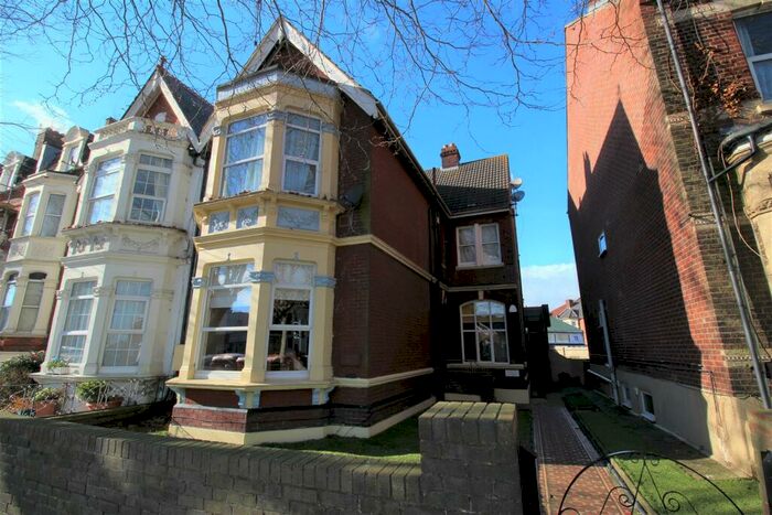 2 Bedroom Flat To Rent In London Road, North End, Portsmouth, Hants, PO2