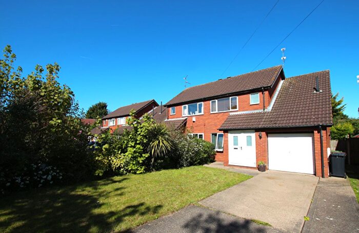 3 Bedroom Semi-detached House For Sale In Tobruk Close, Lincoln, LN1